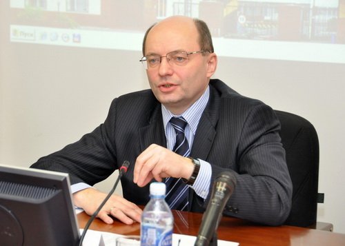 Губернатор Свердловской области Александр Мишарин на встрече с коллективом БАЭС